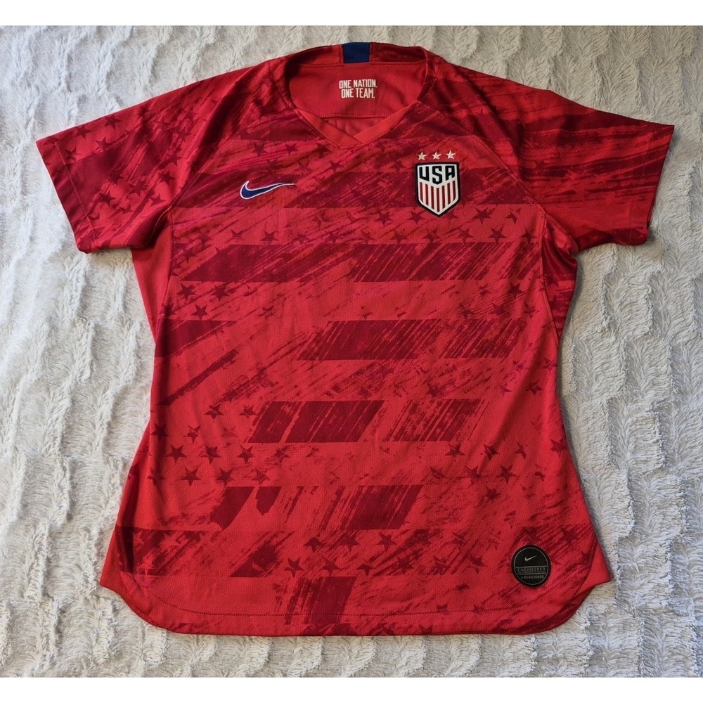 Nike Legend #11 Mallory Pugh USA Jersey Women's Size Large 2018/2019 Red Away